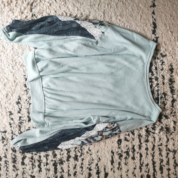 Free People / Balloon Sleeve Top - Picture 5 of 5